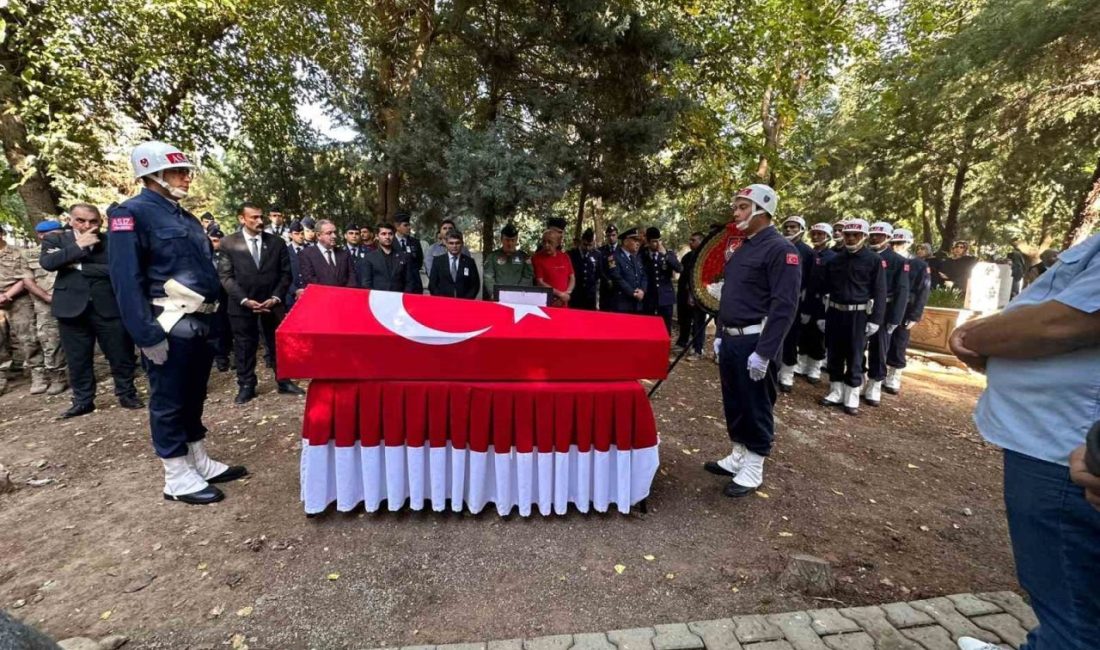 Batman’da Kore gazisi son yolculuğuna uğurlandı Batman’ın Gercüş ilçesinde yaşayan 94 yaşındaki Kore Gazisi Cemil Öner,