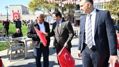 Battalgazi Belediye Başkanı Bayram Taşkın, Cumhuriyetin 102. yılı dolayısıyla esnaf