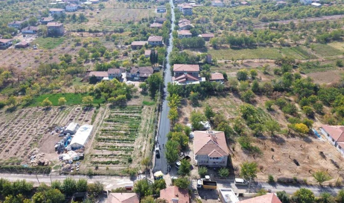 Malatya’nın Battalgazi ilçesinde kış mevsimi öncesi yol güvenliğini artırmak amacıyla