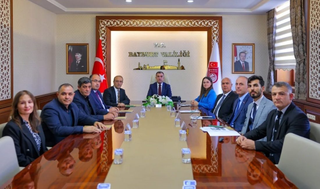 Bayburt Valisi Mustafa Eldivan başkanlığında Toprak Koruma Kurulu Toplantısı gerçekleştirildi.