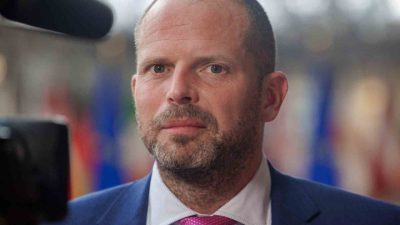 Belçika Savunma Bakanı Theo Francken, ülkedeki Marche-en-Famenne Askeri Üssü üzerinde