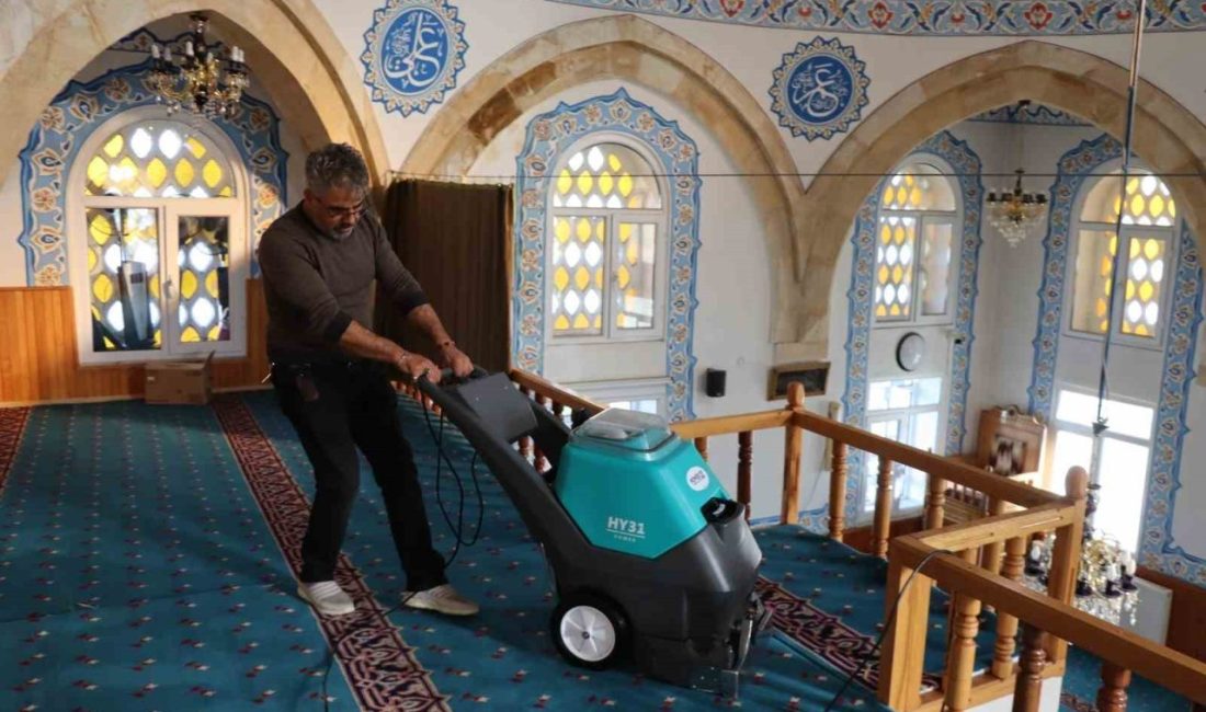 Belediyeden camilere örnek hizmet Erzurum’un Olur ilçesi merkezi ve mahalle camilerinin halıları, Olur Belediyesi