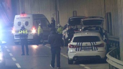 Beşiktaş’ta gece saatlerinde motosiklet sürücüsü alt geçitte seyir halinde olduğu