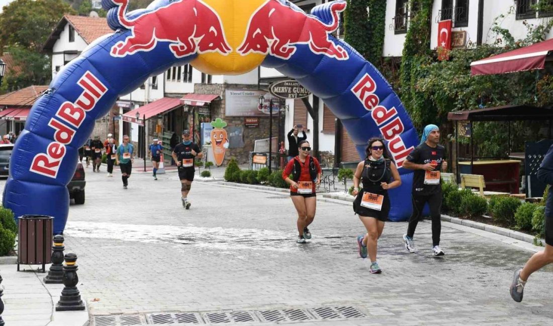 Ankara’nın Beypazarı ilçesinde düzenlenen ‘Beypazarı Uluslararası Ultra Trail koşusunun ilk
