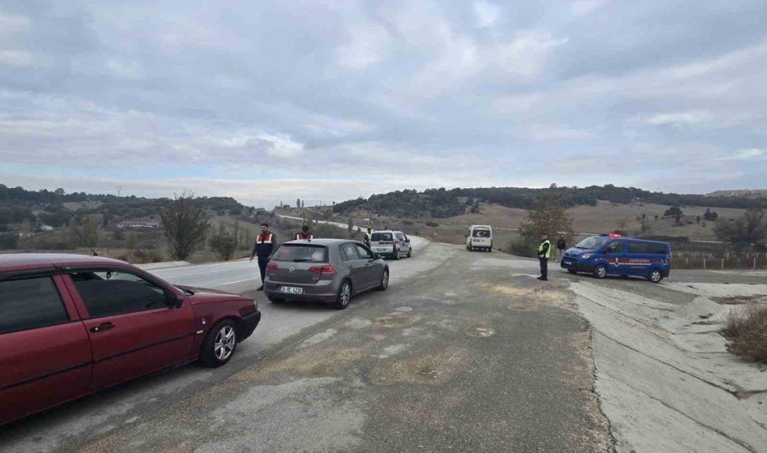 Bilecik’te 115 jandarma personelinin katılımı ile 18 noktada Huzur ve Güven uygulaması Bilecik İl Jandarma Komutanlığı tarafından sürdürülen Huzur ve Güven uygulamasında