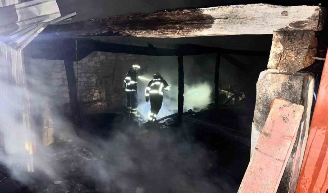 Bilecik’te bir marangoz atölyesinde bilinmeyen bir nedenle çıkan yangın söndürülerek