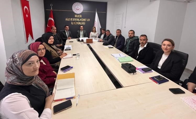 Bilecik’te Sosyal Hizmet Merkezlerinde yaşanan sorunlar ve çözüm yolları, kapsamlı