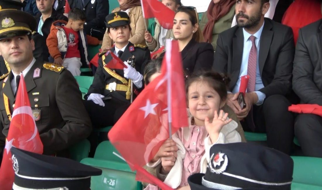 Bingöl’de 29 Ekim Cumhuriyet Bayramı, büyük bir coşkuyla kutlandı. Yurt