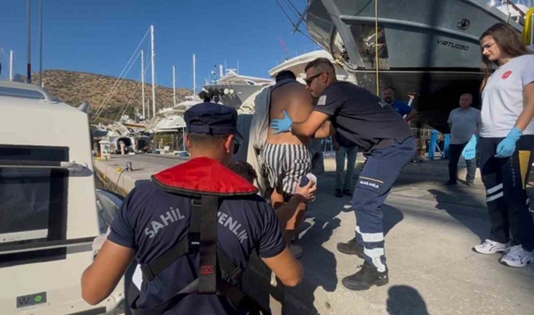 Bodrum’da gezi teknesinde yaralanan vatandaşa tıbbi tahliye Muğla’nın Bodrum ilçesi açıklarında seyreden gezi teknesinde yaralanan vatandaşa tıbbi