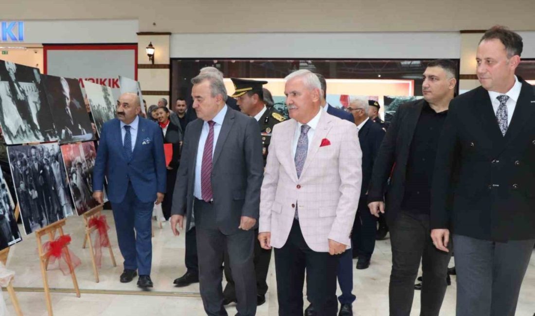 Bilecik’in Bozüyük İlçesi’nde 29 Ekim Cumhuriyet Bayramı kutlamaları kapsamında yapılan