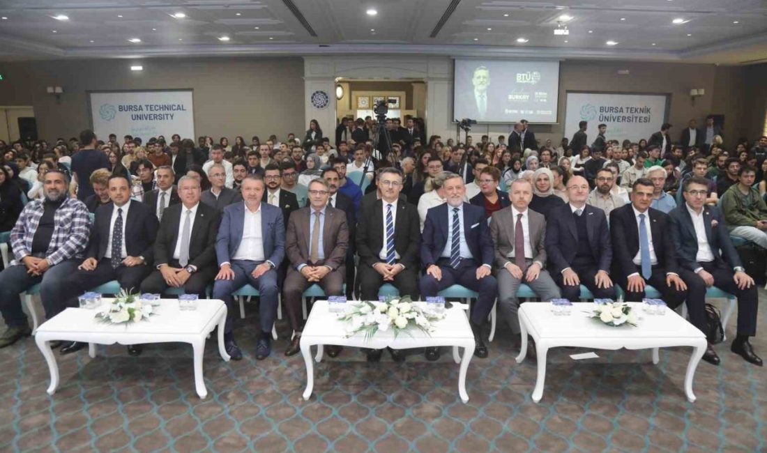 BTÜ Konuşmaları’nın konuğu İbrahim Burkay: Türkiye’nin İkinci Yüzyılı’nı gençler inşa edecek BTÜ Konuşmaları’nın konuğu olan BTSO Başkanı İbrahim Burkay, öğrencilere seslenerek,