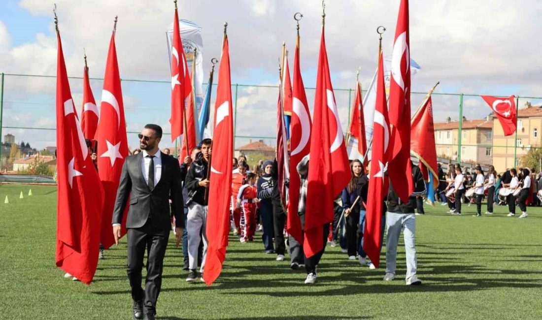 Kayseri’nin Bünyan ve Tomarza ilçelerinde 29 Ekim Cumhuriyet Bayramı coşkuyla
