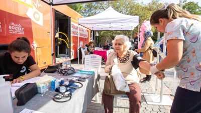 Bursa Büyükşehir Belediyesi tarafından Meme Kanseri Farkındalık Ayı kapsamında düzenlenen