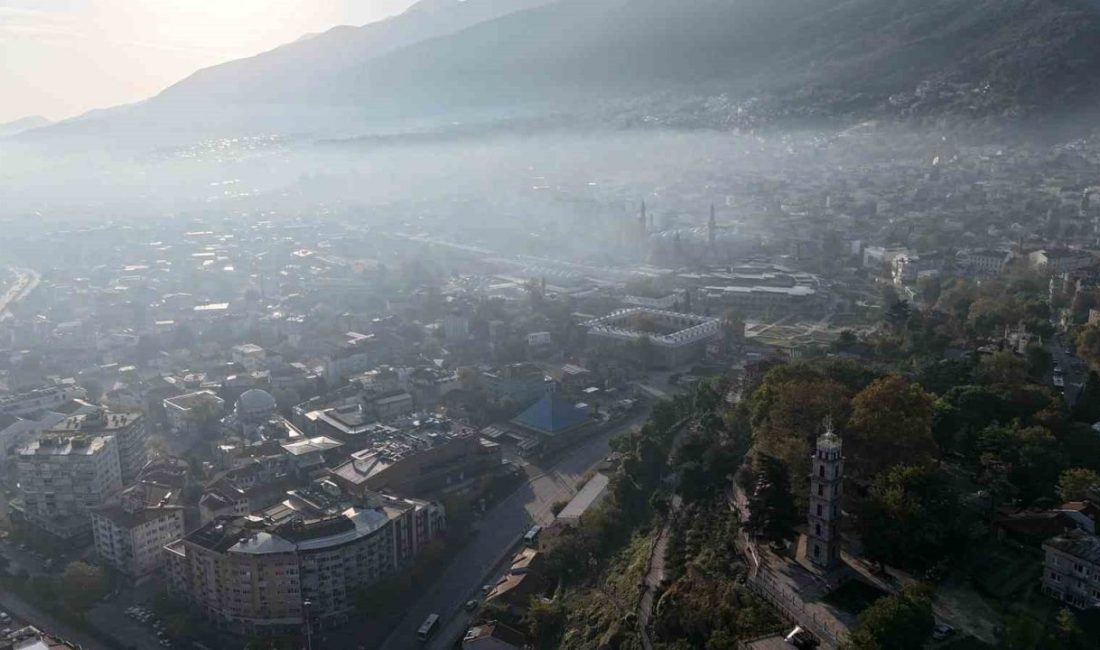 Bursa’nın bulutlar arasındaki manzarası nefes kesti. Bursa semaları havadan görüntülendi.