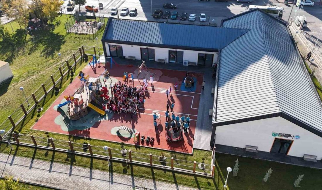 Kayseri Büyükşehir Belediyesi Fuat Attaroğlu Çocuk Kütüphanesi ve Müzik Okulu’nda,