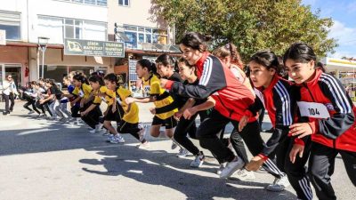 DENİZLİ (İHA) – Denizli’nin Çameli ilçesinde 29 Ekim Cumhuriyet Bayramı