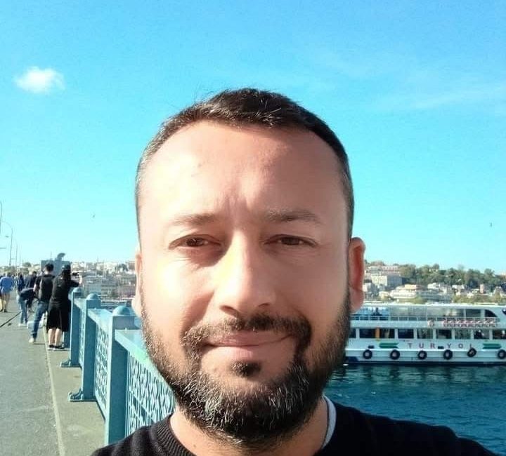 Çanakkale’de alkollü bir şahıs, husumetlisini cadde ortasında bıçaklayarak öldürdü. Olay,