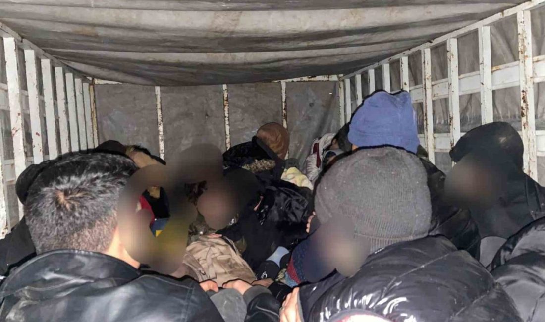 Çanakkale’de göçmen kaçakçılığı ile mücadele çerçevesinde düzenlenen operasyonda 4 organizatör