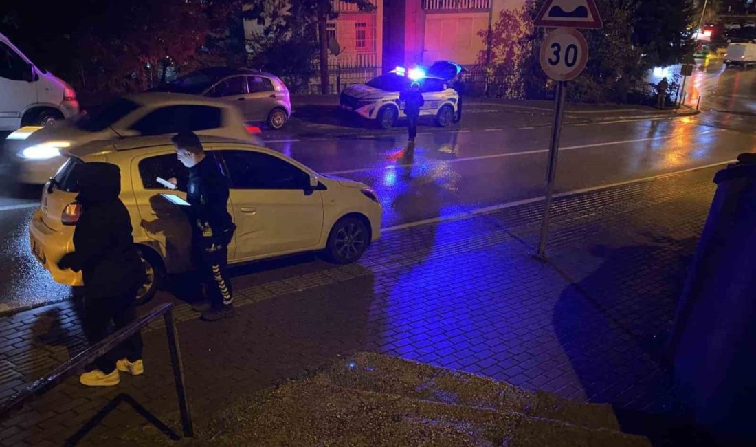 Bursa’nın Mudanya ilçesi Ömerbey Mahallesi’nde meydana gelen kazada, bir araç