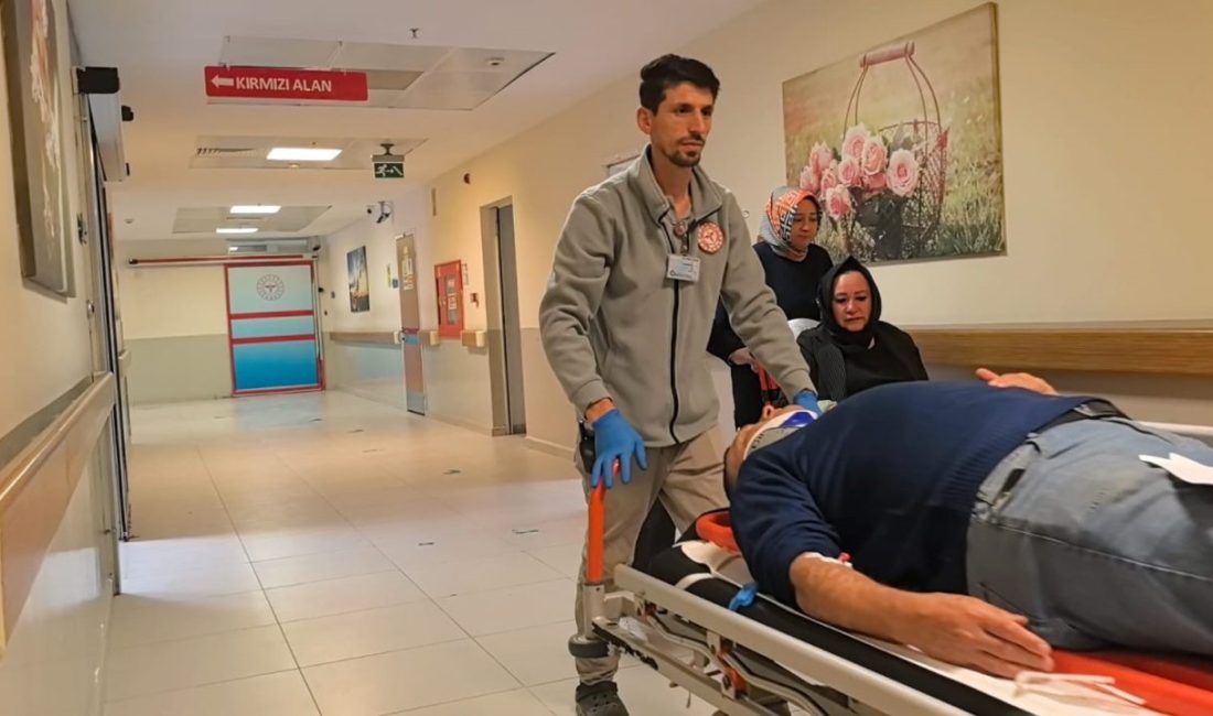 Bursa’nın İnegöl ilçesinde meydana çarpışmanın etkisiyle, kanala uçan kamyonetteki 5