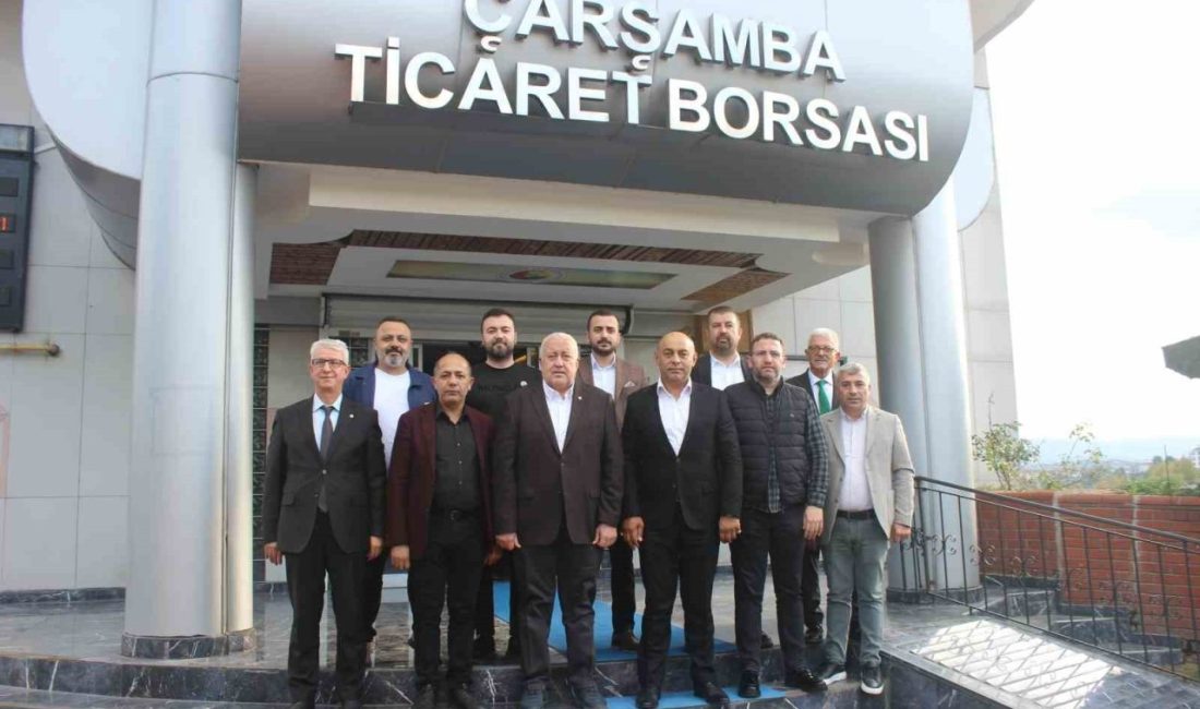 Göreve yeni gelen Çarşambaspor Kulübü Başkanı Muhammet Ali Torun ve
