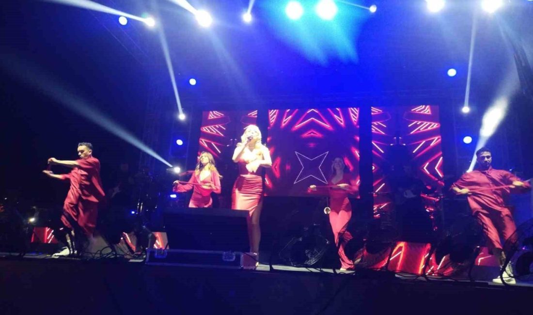 Çekmeköy Belediyesinin 29 Ekim Cumhuriyet Bayramı dolayısıyla düzenlediği etkinlikte İrem