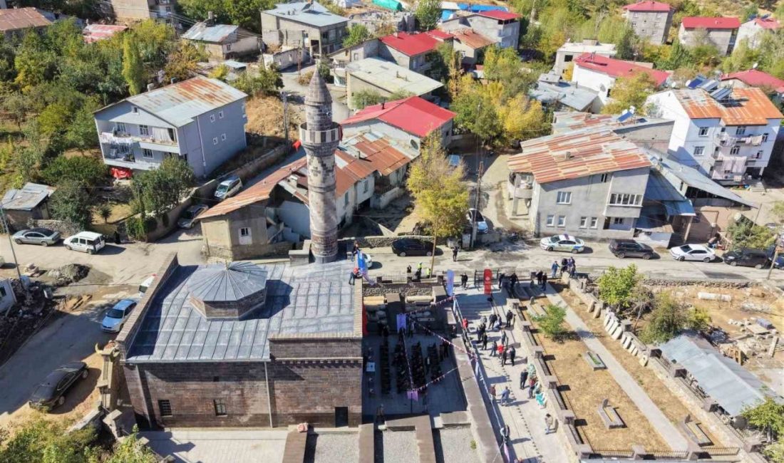 Muş’ta 1940’lı yıllarda CHP yönetimi döneminde yıkılan tarihi Murat Paşa