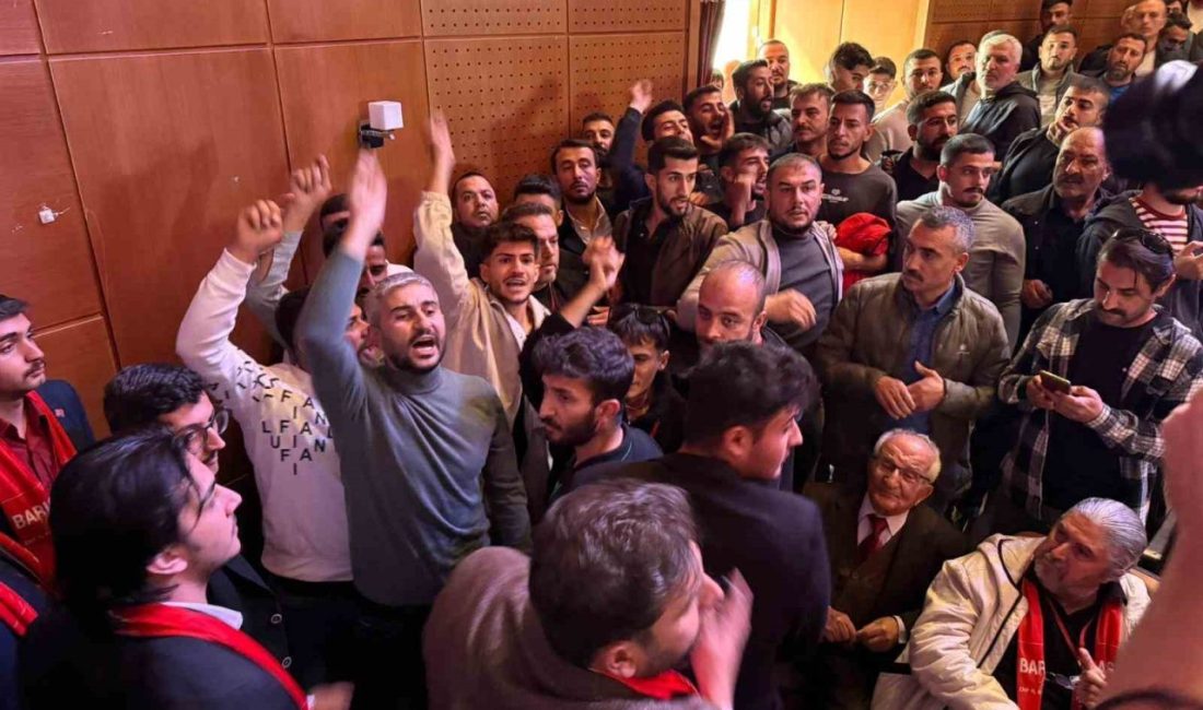 Malatya’da düzenlenen Cumhuriyet Halk Partisi (CHP) 39. Olağan İl Kongresi’nde