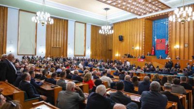 Cumhuriyet Halk Partisi (CHP) Genel Başkanı Özgür Özel, “Kimse Kıbrıs’ı