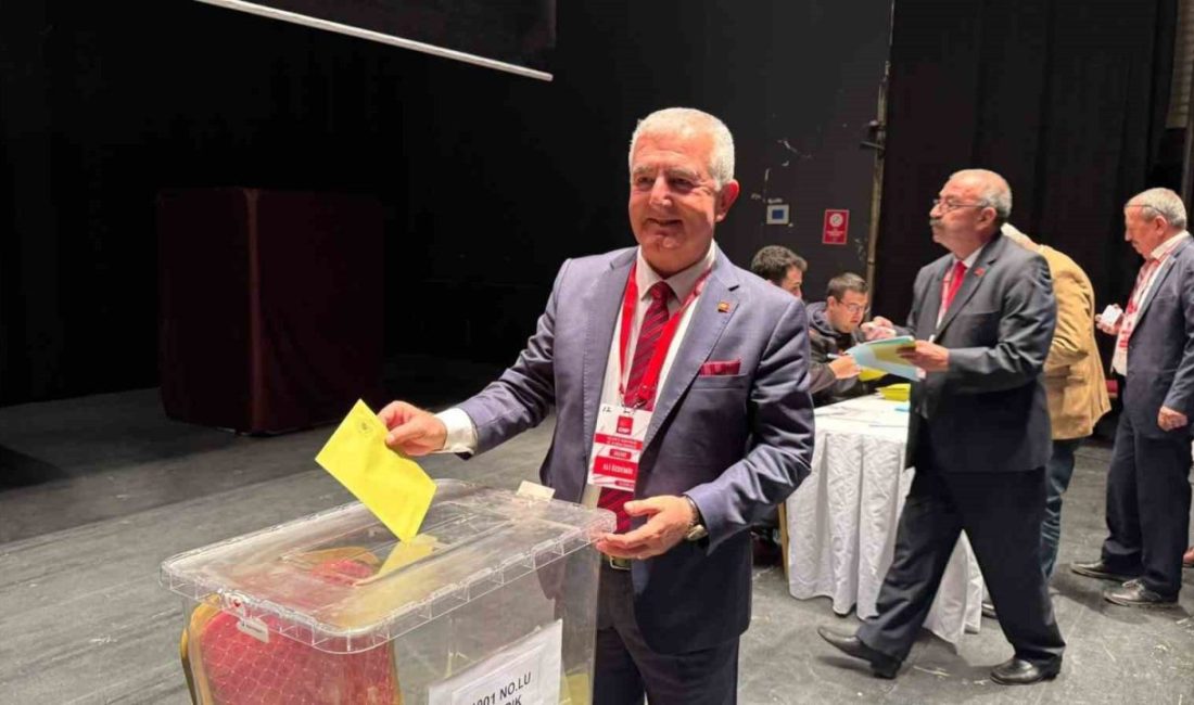 CHP’de gergin kongre Cumhuriyet Halk Partisi (CHP) Bilecik Başkanı Ali Özdemir, düzenlenen kogrede