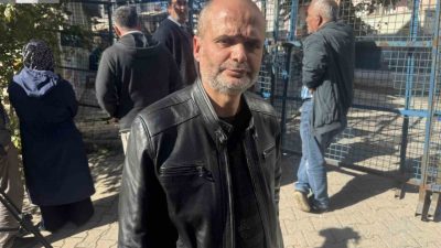 Kocaeli’nin Gebze ilçesinde 4 kişiye mezar olan binanın yanında oturan