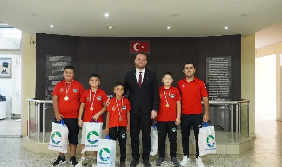 Çivril Belediyesi, çocukların ve gençlerin çeşitli spor dallarında eğitim alacağı,