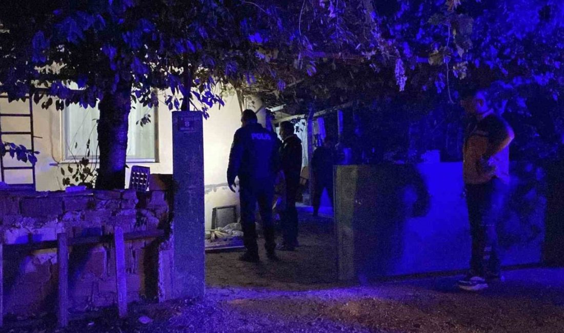 Çorum’da aile faciası: Oğlu tarafından tüfekle vurulan baba hayatını kaybetti Çorum’da baba-oğul arasında çıkan tartışma kanlı bitti. Oğlu tarafından tüfekle