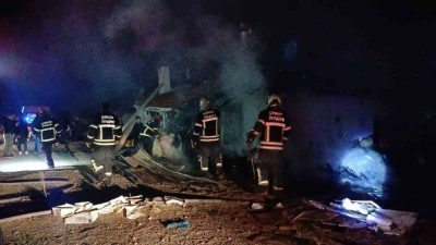 Çorum’da müstakil bir evde çıkan yangında, 2’si çocuk 7 kişi