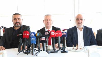 Cumhurbaşkanı Başdanışmanı Oktay Saral, Elazığ’da düzenlenen programda Türkiye’nin gücüne vurgu