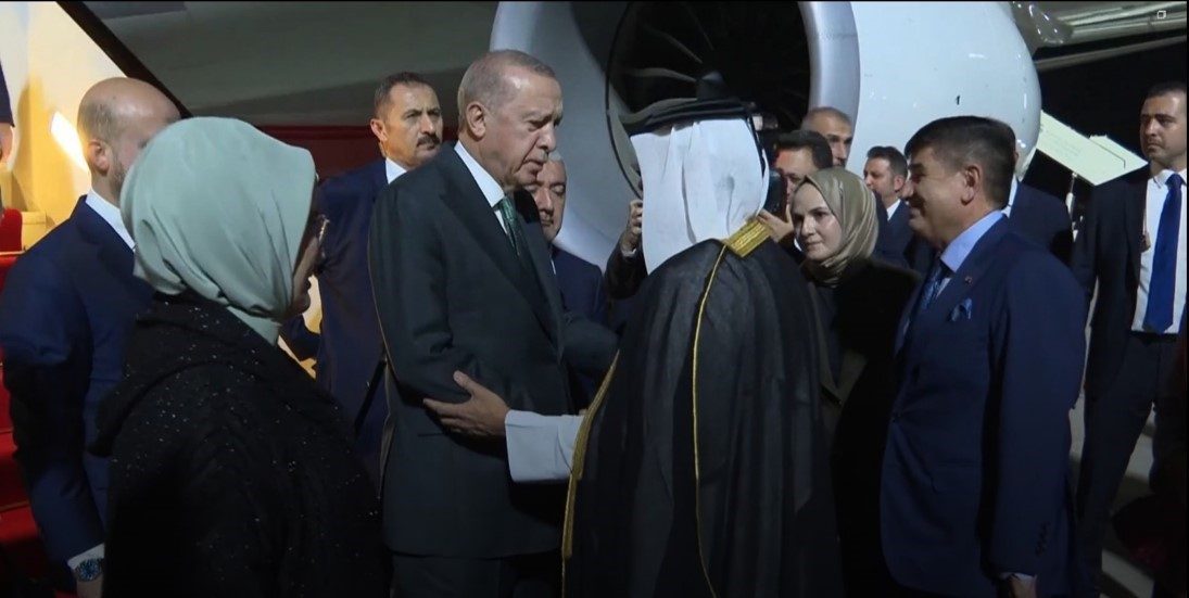 Cumhurbaşkanı Recep Tayyip Erdoğan resmi ziyaret kapsamında Kuveyt’in ardından Katar’a