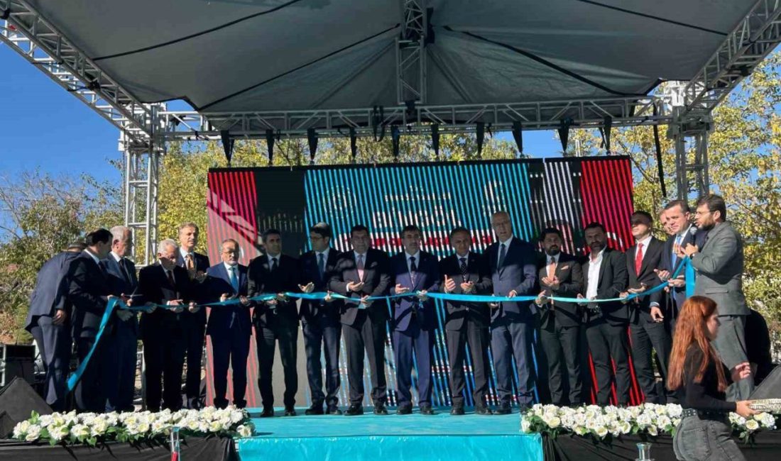 Bingöl’e gelen Cumhurbaşkanı Yardımcısı Cevdet Yılmaz, açılış ve temel atma