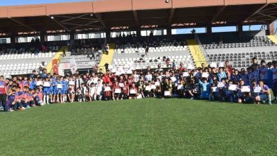 Yunusemre Belediyesi tarafından düzenlenen 29 Ekim Cumhuriyet Bayramı Futbol Turnuvası