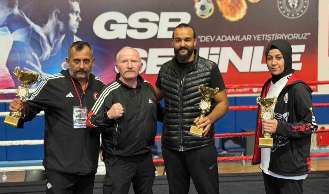 Kayseri’de 29 Ekim etkinlikleri çerçevesinde Kayseri Muaythai İl Temsilciliği tarafından
