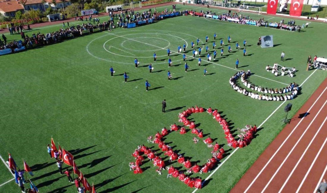 Manisa’nın Demirci, Kula, Salihli ve Selendi ilçelerinde 29 Ekim Cumhuriyet