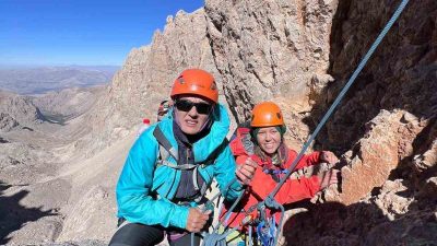Denizli’de dağcılık sporcuları Gülcan Çeşmeli ve Özgür Eren, Niğde Aladağlar’da