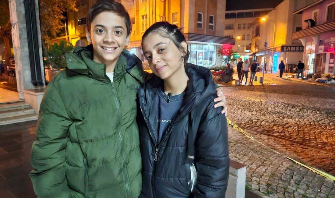 Balıkesir’in Sındırgı ilçesinde meydana gelen 6.1 büyüklüğündeki depremde, Camicedit Mahallesi