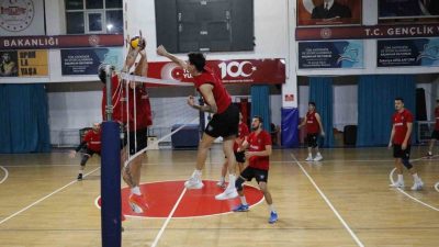 Türkiye Voleybol Federasyonu Erkekler 1. Liginde mücadele eden Düzce Belediyesi