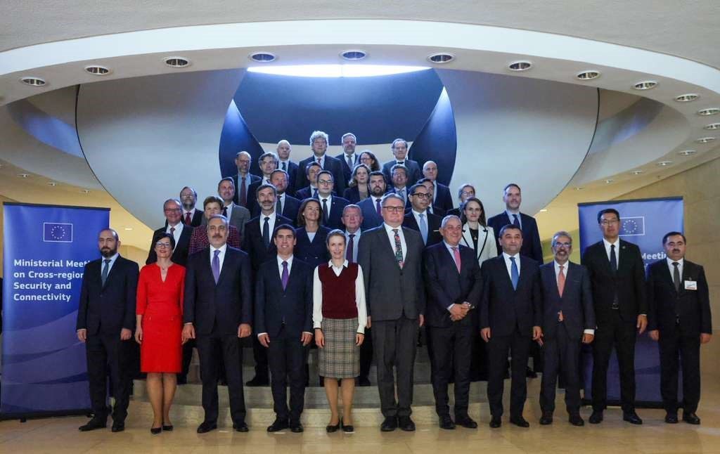 Dışişleri Bakanı Fidan, AB Dış İlişkiler Konseyi’nin aile fotoğrafına katıldı Dışişleri Bakanı Hakan Fidan, Avrupa Birliği (AB) Dış İlişkiler Konseyi