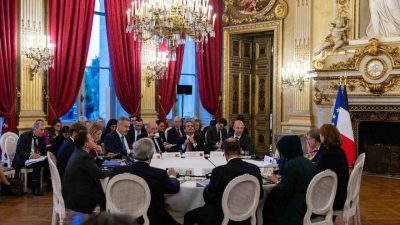 Dışişleri Bakanı Hakan Fidan, Fransa’da düzenlenen Gazze’deki savaşı sona erdirmeyi