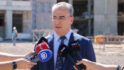 Diyarbakır’ın sağlık altyapısına büyük katkı sağlayacak olan şehir hastanesinin inşaatı