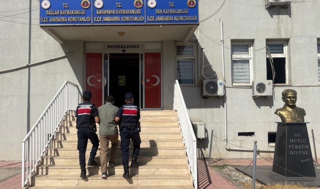 Diyarbakır’da haklarında kesinleşmiş hapis cezası bulunan 69 kişi yakalandı Diyarbakır’da jandarma ekiplerince düzenlenen operasyonlarda haklarında kesinleşmiş hapis cezası bulunan