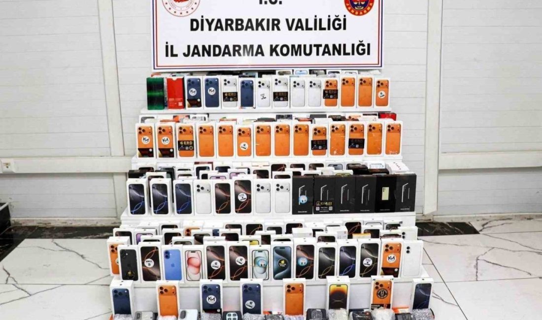 Diyarbakır’da kaçakçılık operasyonları: 29 şüpheli hakkında işlem yapıldı Diyarbakır’da düzenlenen kaçakçılık operasyonlarında 29 şüpheli hakkında yasal işlem yapıldı.