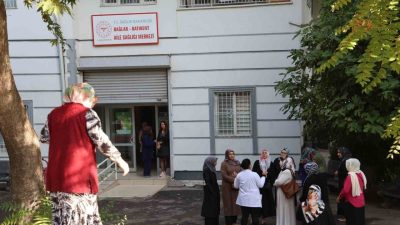 Diyarbakır’ın Bağlar ilçesinde kanser taramaları için Aile Sağlığı Merkezi’ne başvuran