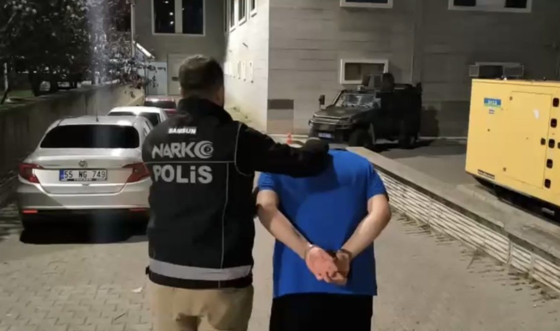 Dolandırıcılıktan 15 yıl kesinleşmiş hapis cezası bulunan şahıs yakalandı Samsun’da dolandırıcılık suçundan 15 yıl hapis cezası bulunan şahıs polis